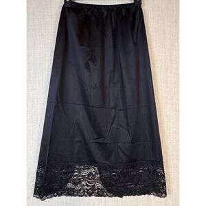 VTG Vanity Fair Black Half Slip Size Small 30in Made in USA Trim & Side Slit